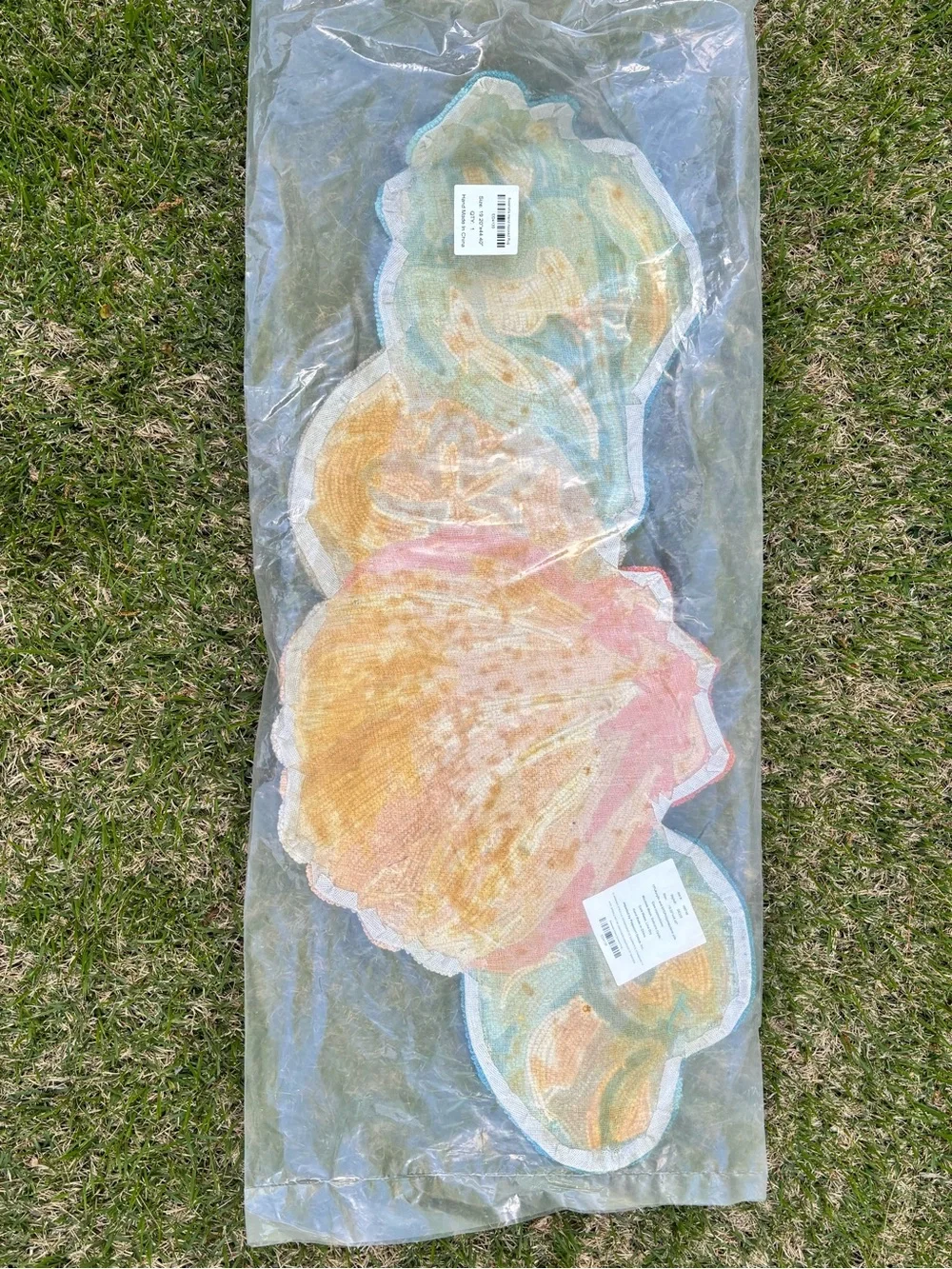 NIP Seashells Hand Hooked Accent Rug.